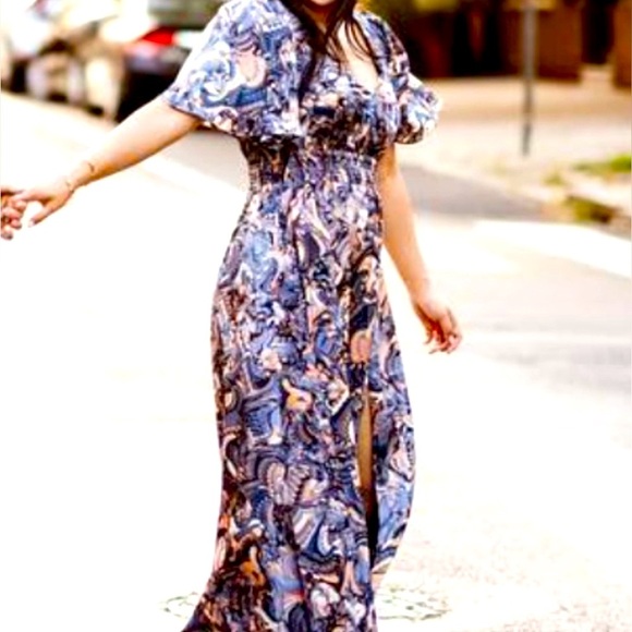 Guess by Marciano Guess Paisley Flutter Sleeve Maxi
Dress size Med - Picture 3 of 16